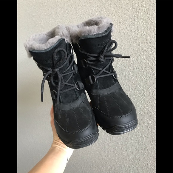 UGG Boot - Picture 3 of 11